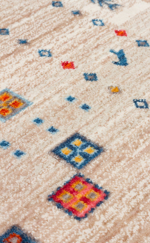 Cream Geometric Area Rug - Machine Made Rug With Soft Texture & Dust Free Design