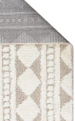Beige Geometric Area Rug – Machine Made Rug With Soft Texture & Non Slip Backing