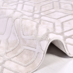 Cream Geometric Area Rug – Machine Made Rug With 650000 Stitch Density & 12mm Pile Height