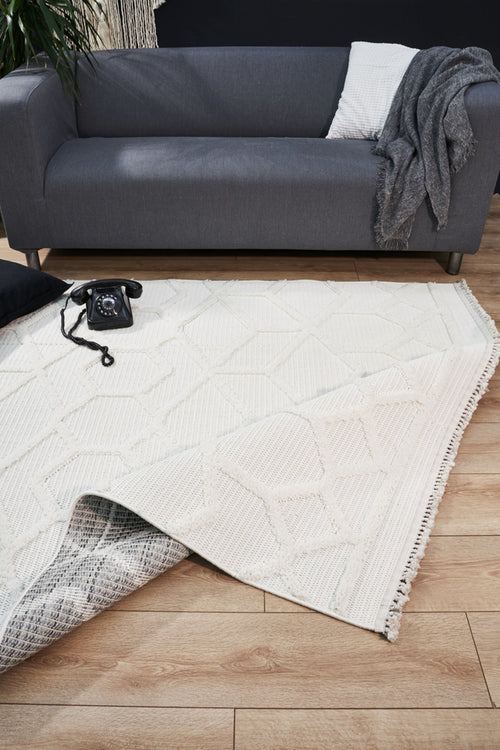 White Geometric Area Rug - Machine Made Carpet Cotton Yarn Rug for Living Room
