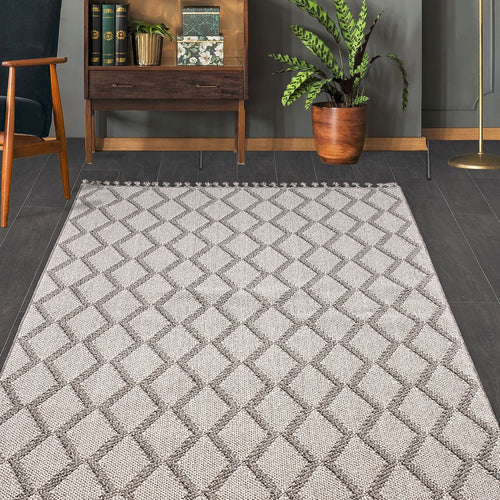 Grey Geometric Area Rug – Machine Made Polyester Rug with Durable Loop Pile