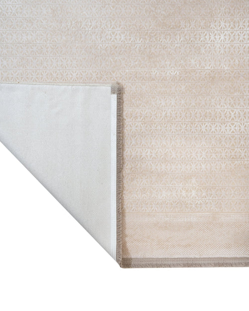 Viscose Area Rug – Machine Made Cream Frame Carpet With Fringed Edges