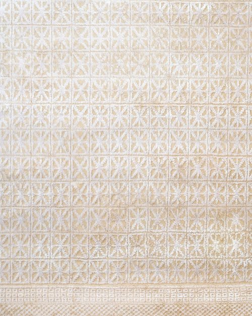 Viscose Area Rug – Machine Made Cream Frame Carpet With Fringed Edges