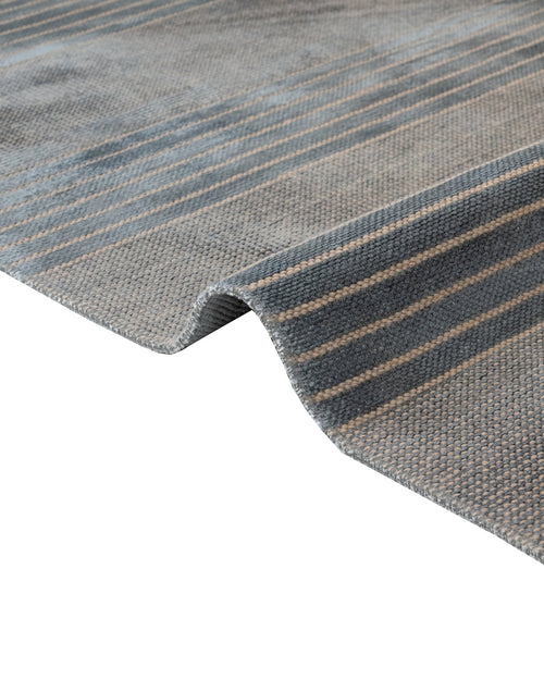 Modern Viscose Area Rug – Machine Made Anthracite Carpet with Fringed Edges