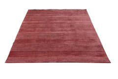 Modern Viscose Area Rug – Burgundy Machine Made Rug with Fringed Edge for Stylish Living Room