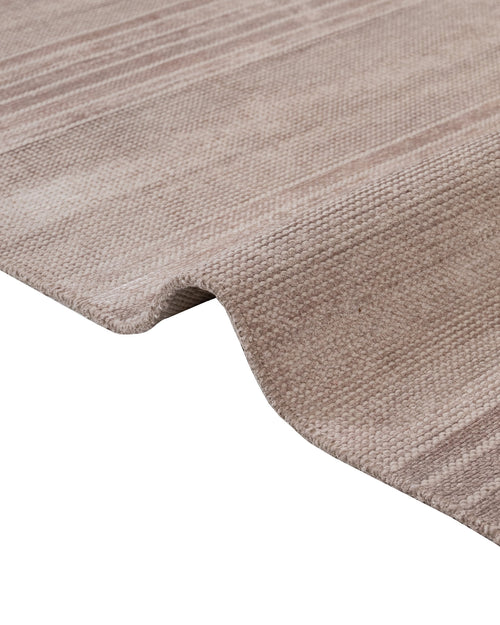 Modern Viscose Area Rug - Machine Made Stylish Home Rug with Fringed Edge
