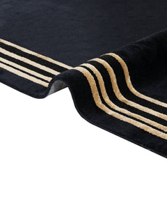 Viscose Area Rug – Black Frame Machine Made Rug With Fringed Edge