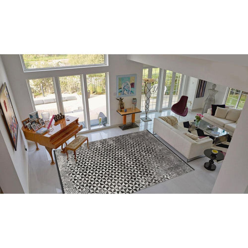 Bamboo Yarn Area Rug – Black Geometric Machine Made Durable Carpet by Dolce Vita