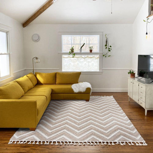 Machine Made Area Rug - Scandinavian Style Cream Zigzag Pattern Carpet