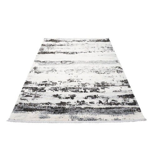 Modern Area Rug – Black Machine Made Polypropylene Carpet with Soft Texture