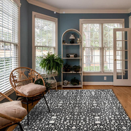 Black Geometric Area Rug – Machine Made Polypropylene Carpet With Soft Texture