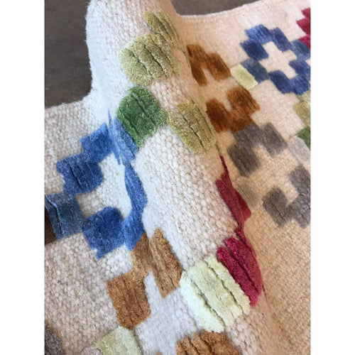 Handmade Wool Rug - White Floral New Zealand Wool Viscose Area Carpet by Dolce Vita