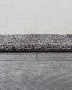 Axminster Viscose Rug – 3S Cream Frame Machine Made Carpet With Soft Texture