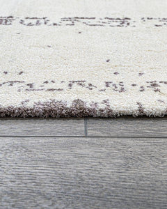 Viscose Axminster Rug – Cream Medallion Carpet With Soft Texture & Durable Design