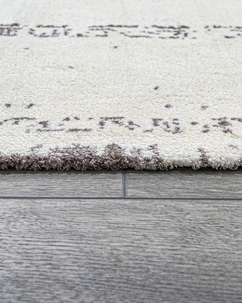 Viscose Axminster Rug – Cream Medallion Carpet With Soft Texture & Durable Design