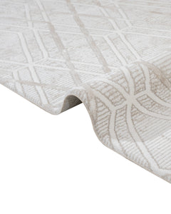 Cream Geometric Area Rug – Machine Made Micropolyester Carpet With Fringed Edges