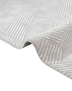 Geometric Area Rug – Machine Made Micropolyester Rug With Fringed Edges