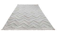 Grey Chenille Area Rug - Machine Made Zigzag Pattern Rug With Cotton Base