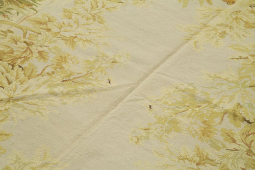 Needlepoint Floral Beige Floral Cotton Wool Handmade Area Rug 6'2'' x 9'2''