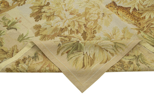 Needlepoint Floral Beige Floral Cotton Wool Handmade Area Rug 6'2'' x 9'2''