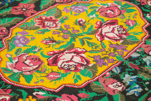 Moldovian Floral Black Floral Cotton Wool Goat Hair Handmade Rug 6'6'' x 7'7''