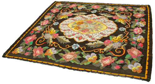 Moldovian Floral Black Floral Cotton Wool Goat Hair Handmade Rug 5'5'' x 6'1''