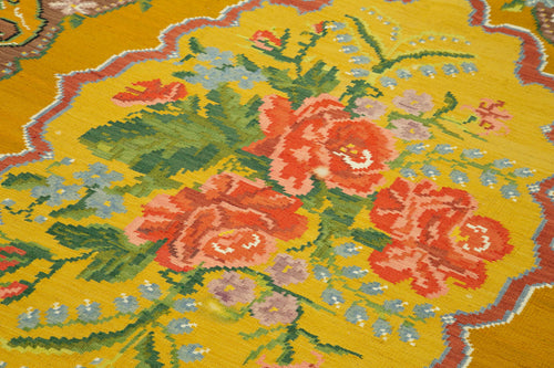 Moldovian Floral Brown Floral Cotton Wool Goat Hair Handmade Rug 6'7'' x 9'9''