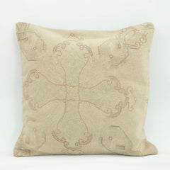 Emel Beige Ethnic Wool Decorative Pillow Case 1'8'' x 1'8''