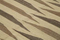 Zollanvari Beige Modern Wool Handmade Area Rug 5'9'' x 7'9''