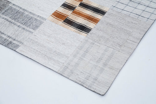 Kirk Yama Grey Patchwork Cotton Wool Handmade Area Rug 6'7'' x 9'10''