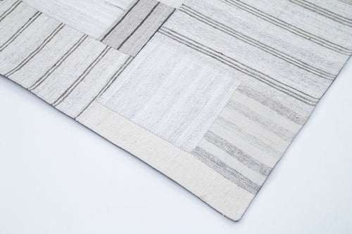 Handmade Area Rug - Beige Patchwork Cotton Wool Rug 6x10 Feet | Agacan