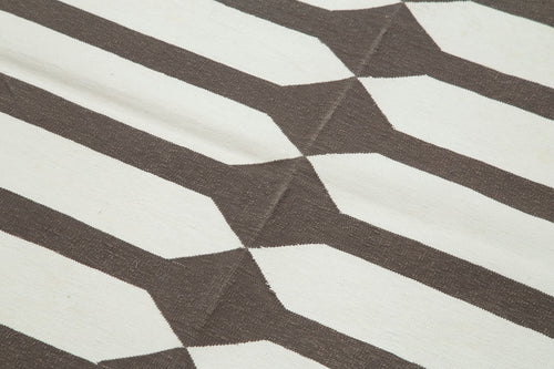 Duri Brown Geometric Cotton Wool Handmade Area Rug 3'7'' x 5'6''