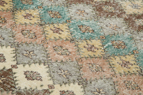 Handmade Area Rug – Beige Kilim Wool Cotton Rug with Classic Checkered Design 5'7''x9'4''