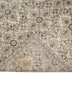 Handmade Wool Rug – Vintage Floral Pattern Carpet 6x9 Feet Cream Cotton Blend