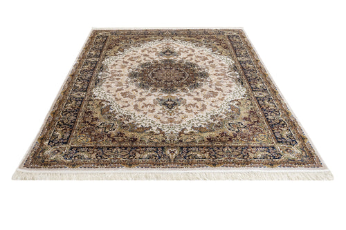 Classic Viscose Area Rug – Machine Made Cream Carpet with Fringed Edges