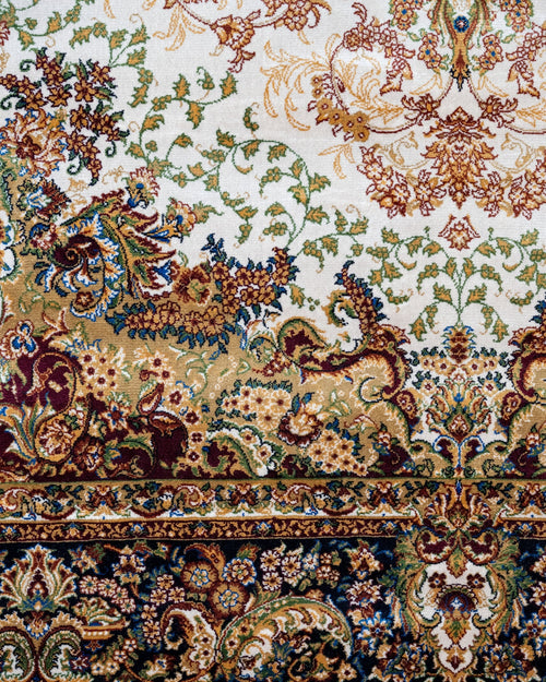 Classic Viscose Area Rug – Machine Made Cream Carpet with Fringed Edges