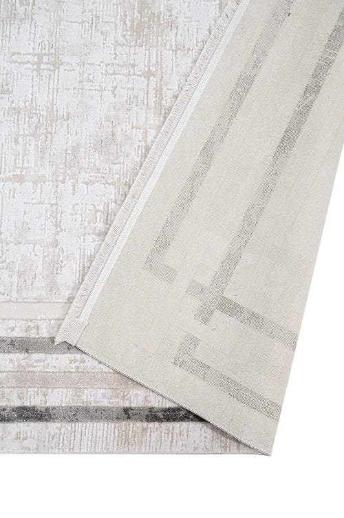 Machine Made Area Rug - Summit Grey Framed Rug with 11 mm Pile Height