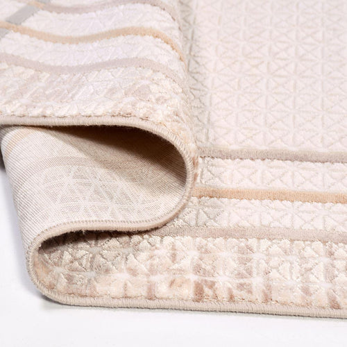 Viscose Area Rug – Machine Made Cream Frame Rug With Overlocked Edge