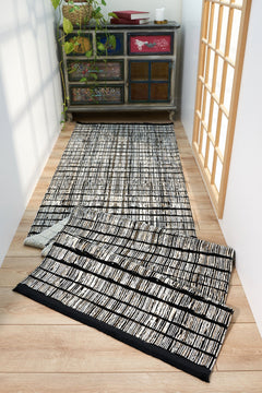 Black Striped Area Rug – Machine Made Rug with Cotton Yarn for Living Room