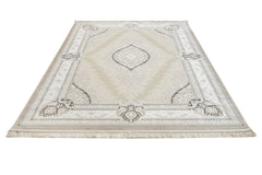 Classic Area Rug – Machine Made Beige Acrylic Carpet With Fringed Edges
