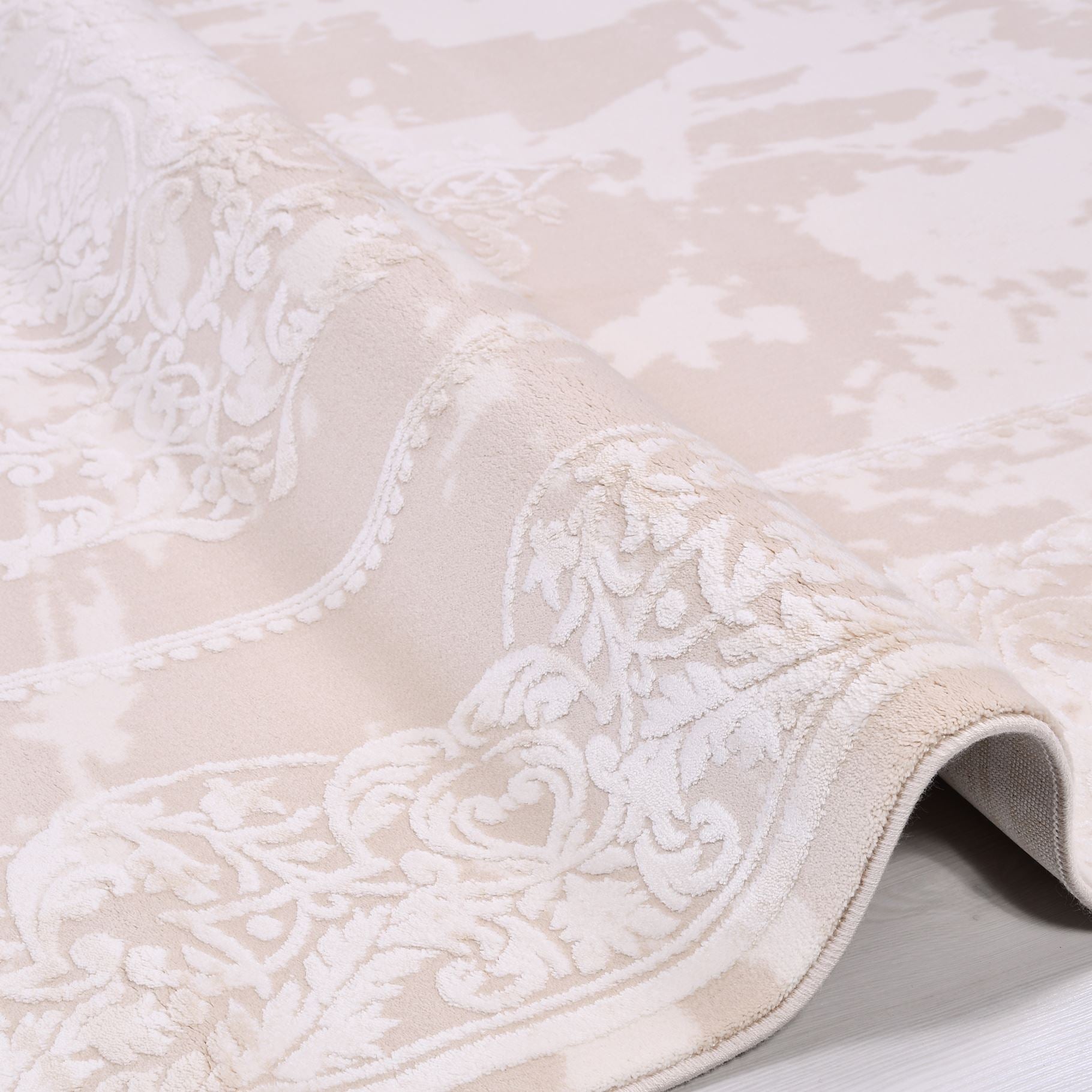 Vintage Bamboo Area Rug – Machine Made Soft Pile Cream Rug With Overlocked Edge