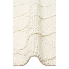 Hand Knitted Rug – Cream Geometric Rug With Soft Texture & Antislip Floor